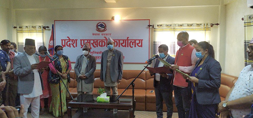 मुख्यमन्त्रीविरुद्ध अविश्वास प्रस्ताव दर्ता भएकै दिन लुम्बिनी प्रदेश सरकारमा चार नयाँ मन्त्रीहरु थपिए